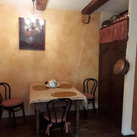 Apartment De Charme Sur Les Remparts